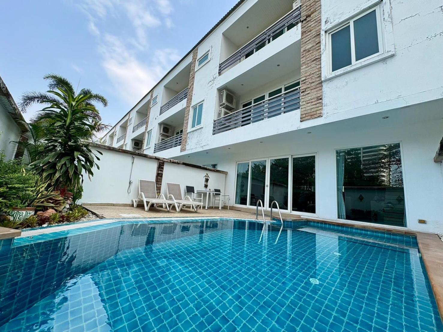 Hidden Palm Pool Villas Патая Екстериор снимка