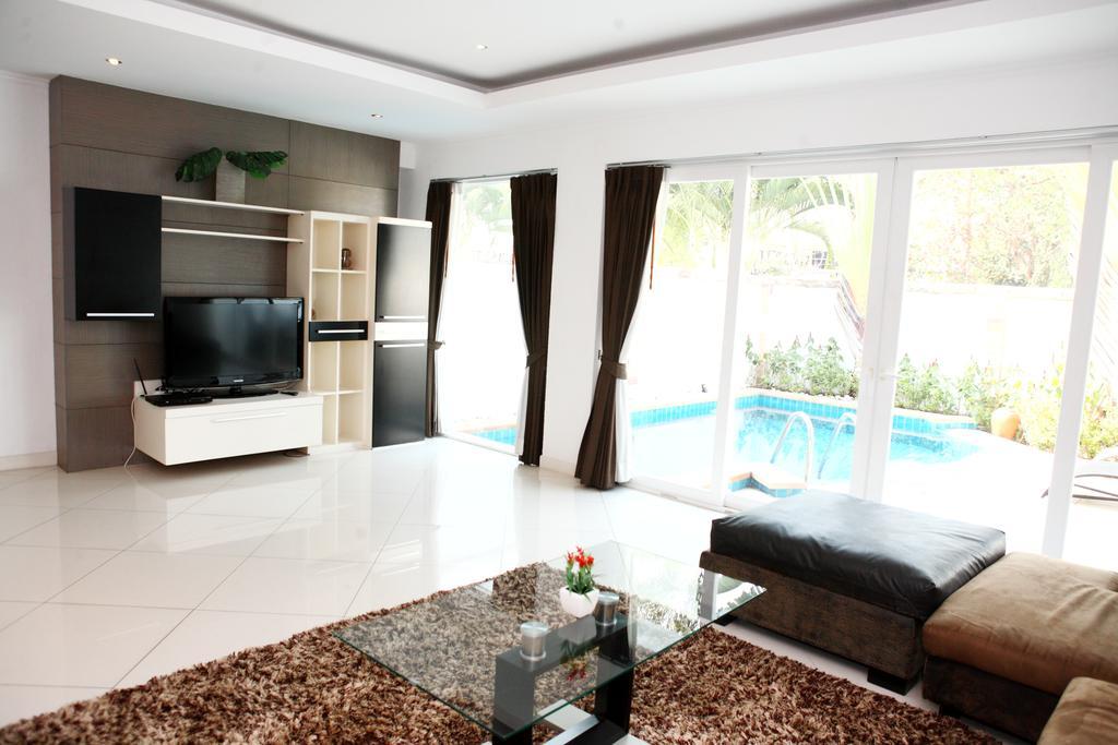 Hidden Palm Pool Villas Патая Екстериор снимка