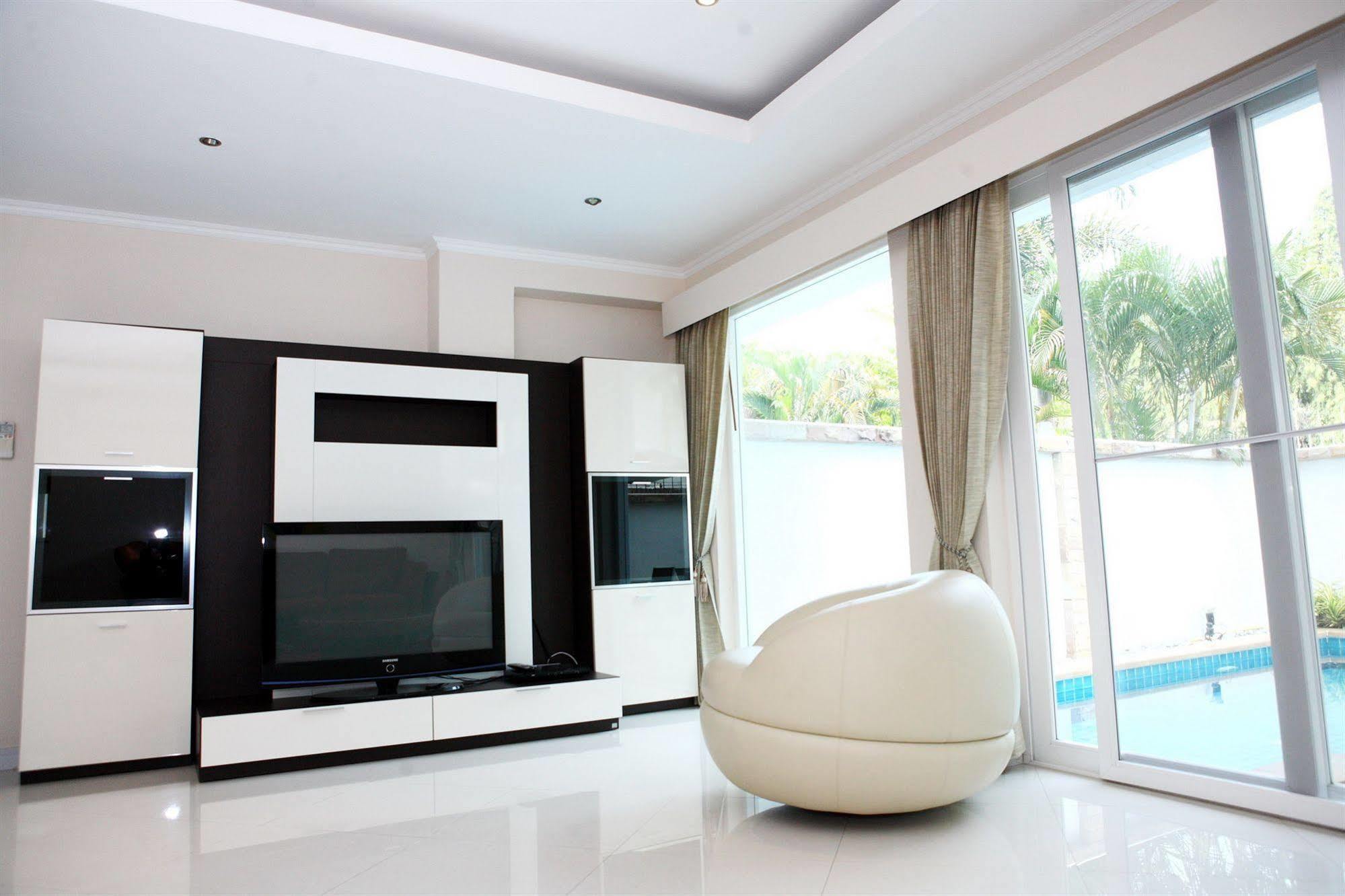 Hidden Palm Pool Villas Патая Екстериор снимка